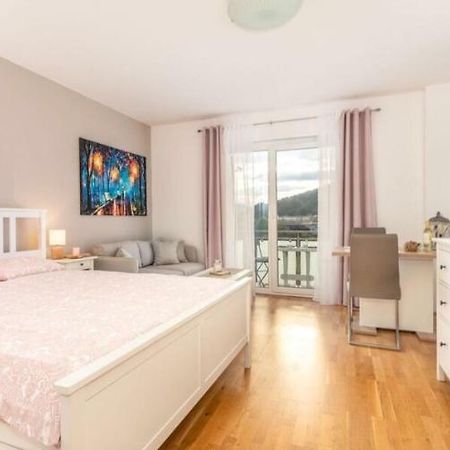 Charmantes Apartment Am Faaker See ฟาคอัมซี ภายนอก รูปภาพ